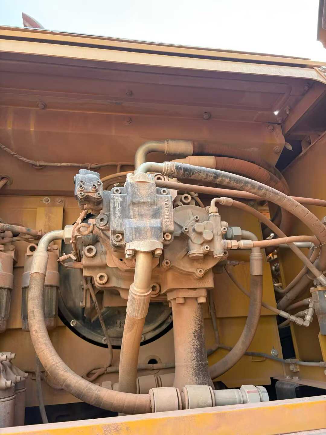 Used Sany SY85 Excavator Model / 4