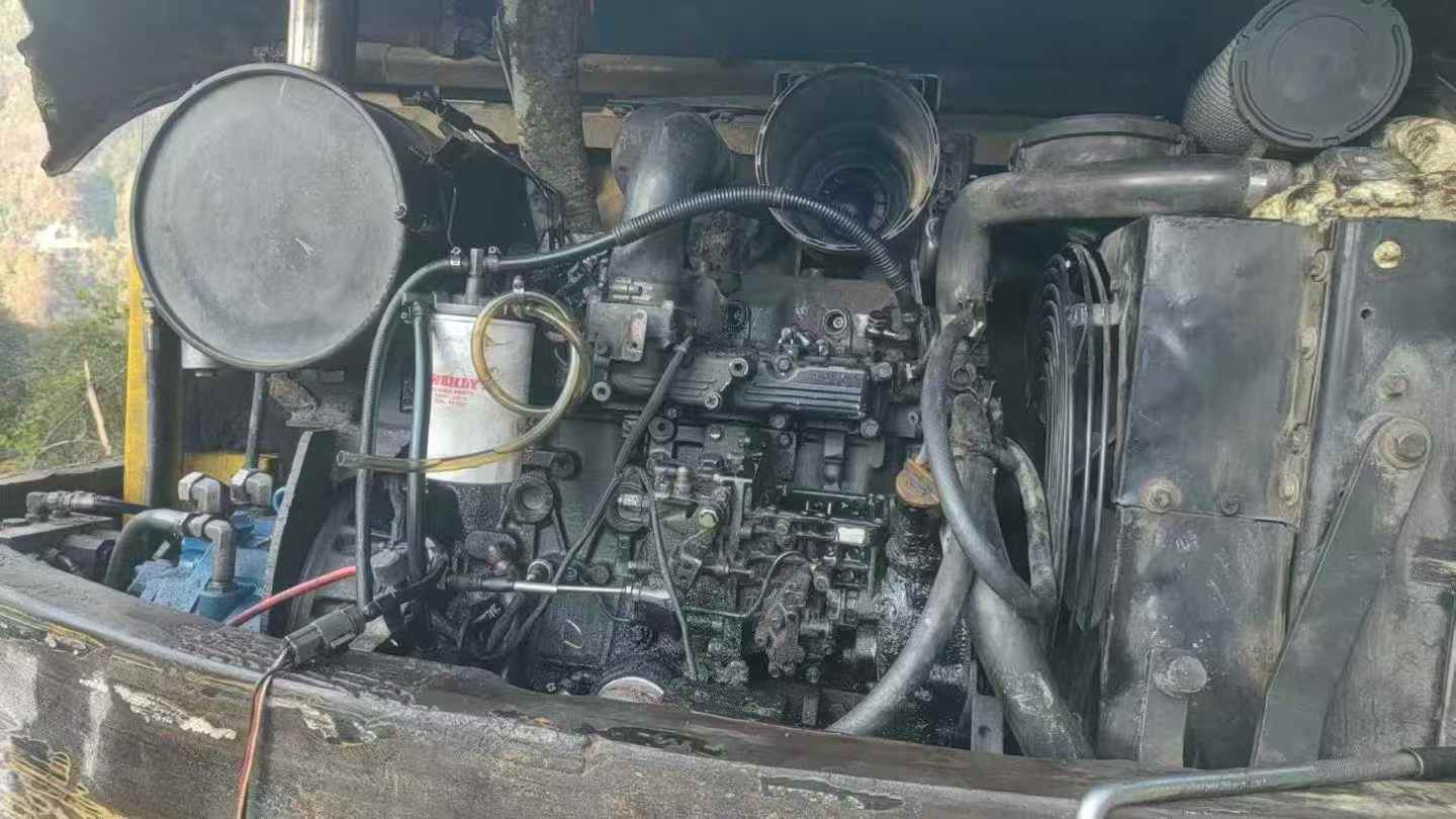 Used Hyundai R80-7 Excavator 2016 Model / 4