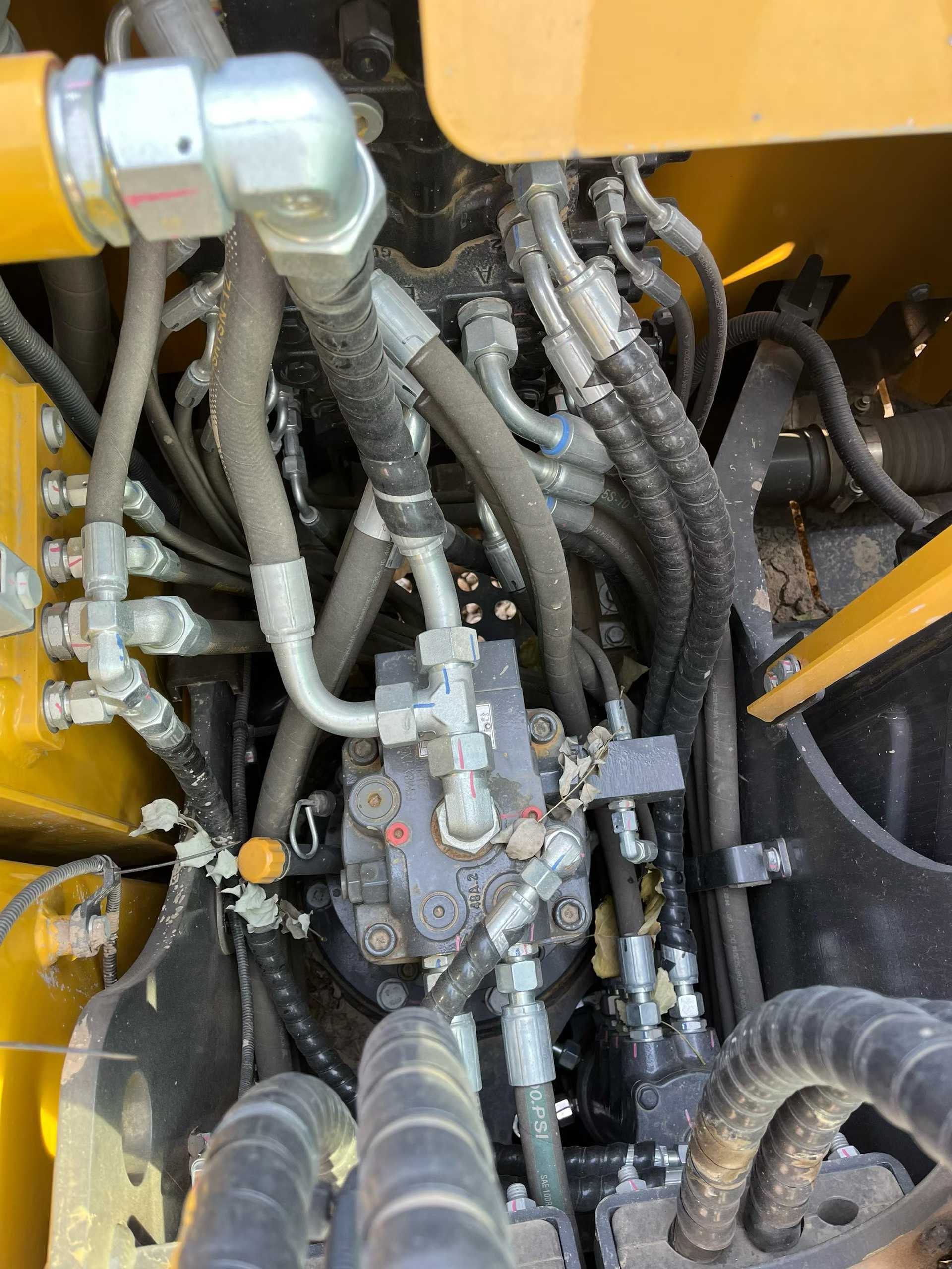 Used XCMG XE75WD Excavator 2016 Model / 4