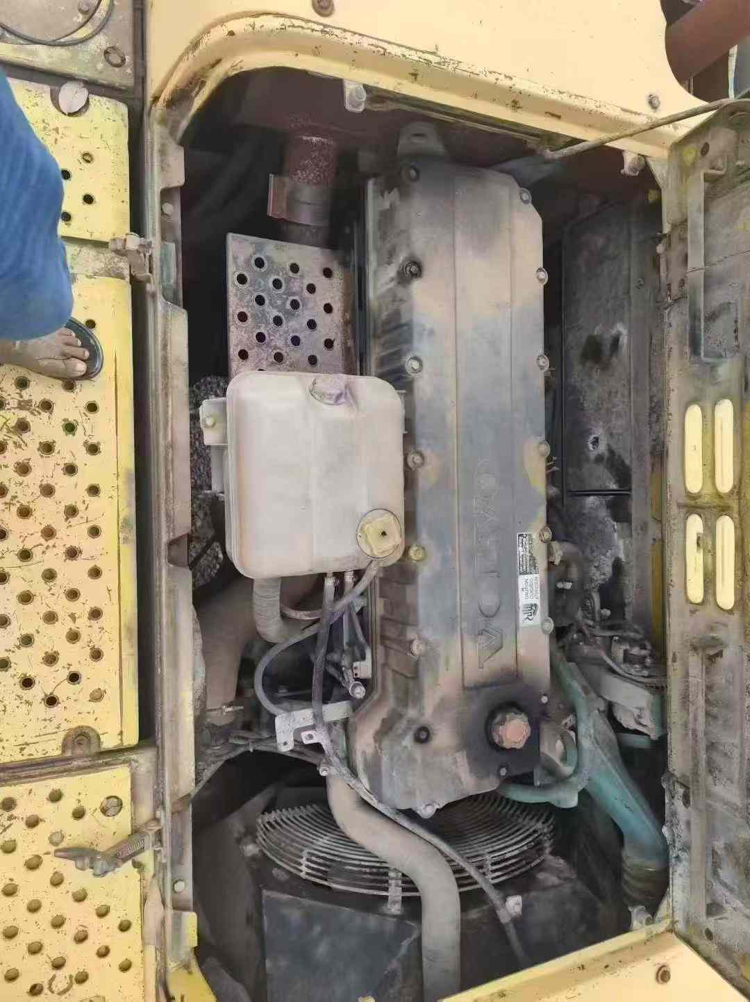 Used Volvo EC60 Excavator 2012 Model / 4