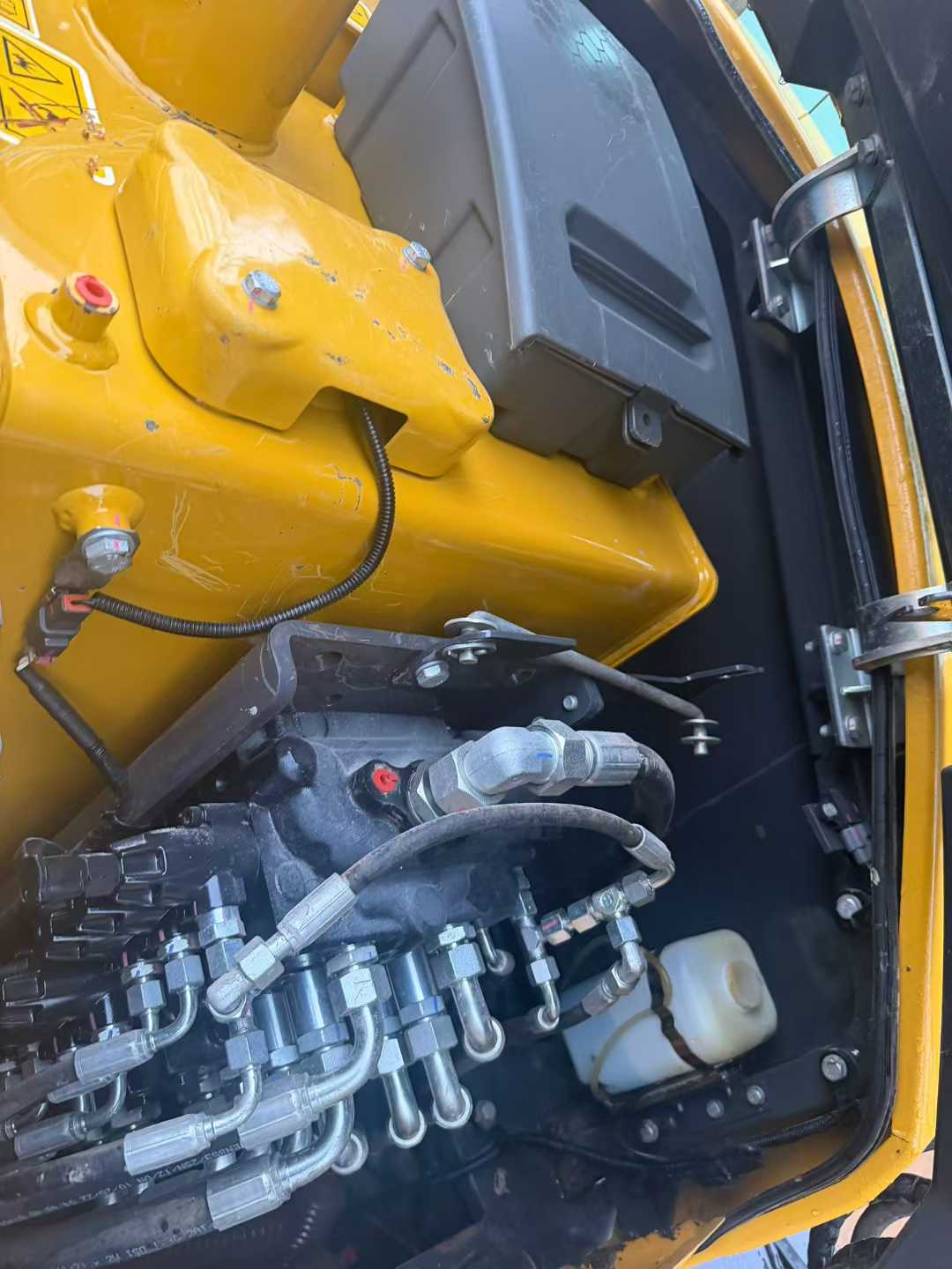 Used XCMG XE60 Excavator 2023 Model / 8