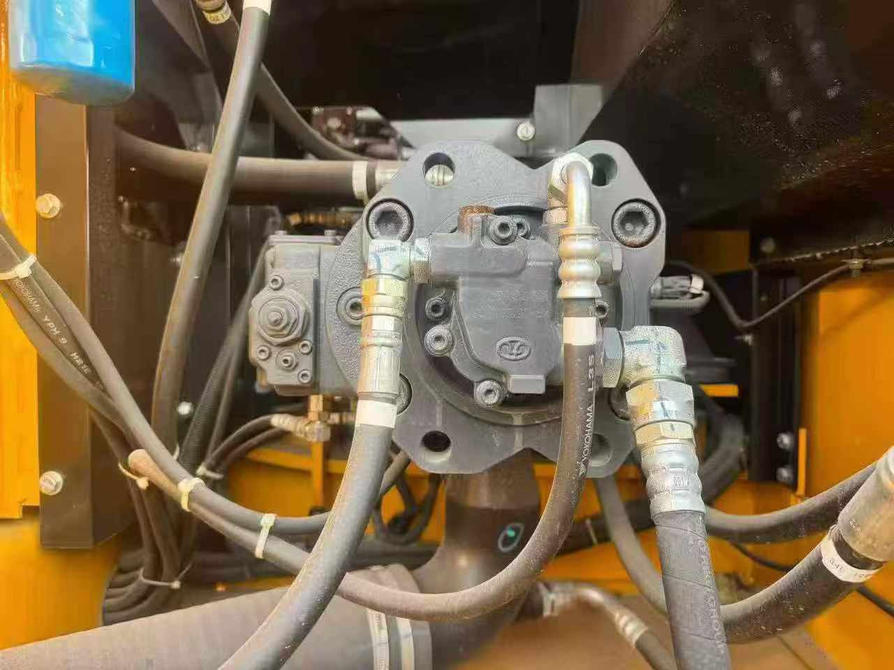 Used Kato HD1023 Excavator 2022 Model / 5