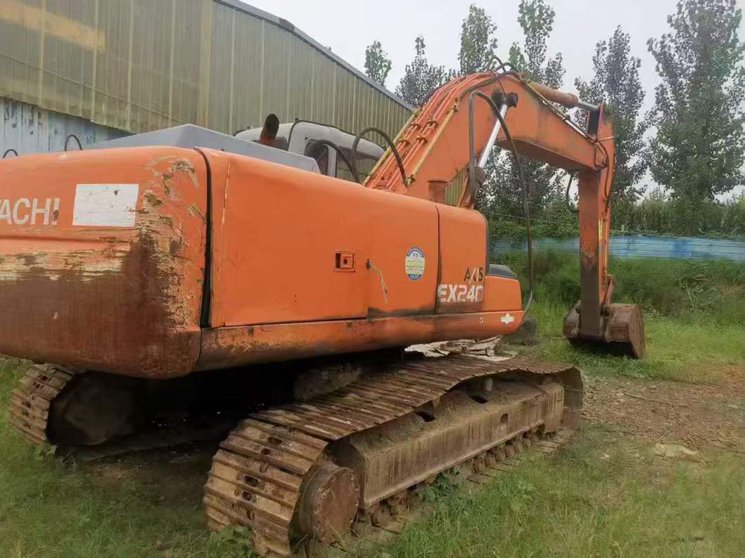 Used Hitachi ZX230-6 Excavator 2016 Model / 6