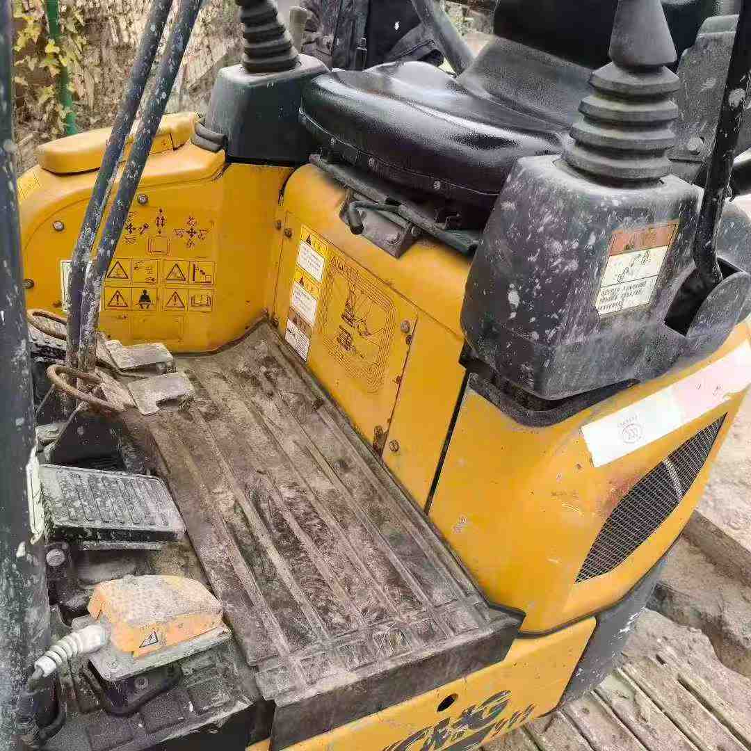 Used XCMG XE15U Excavator 2022 Model / 6