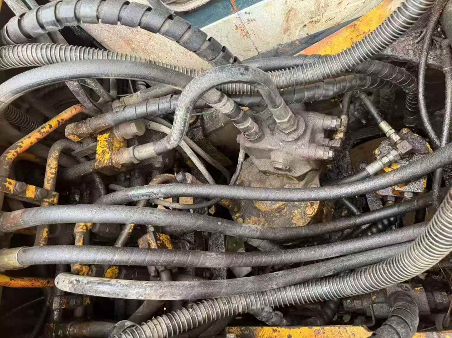 Used Komatsu PC120-5 Excavator 2016 Model / 4