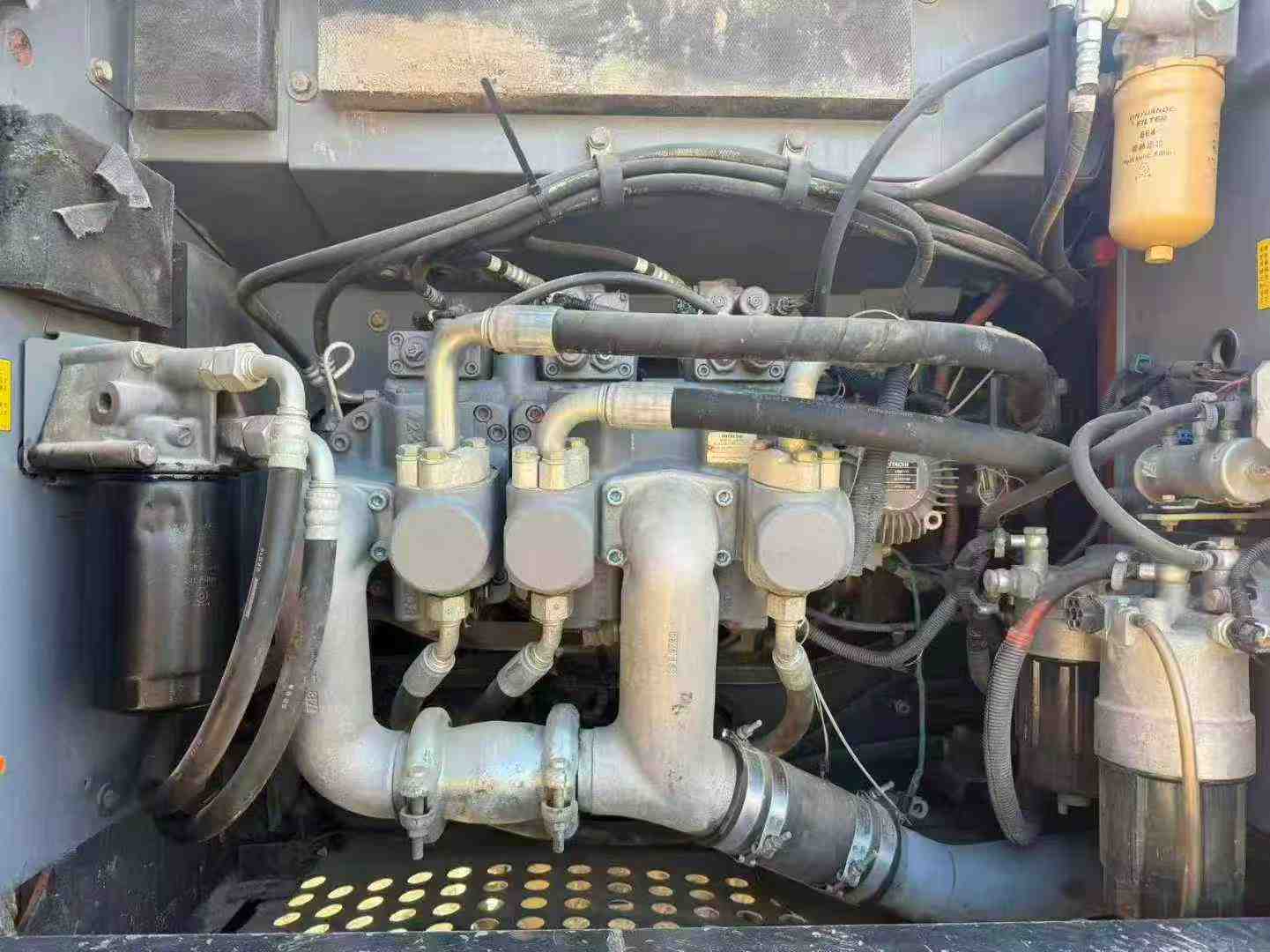 Used Hitachi ZAXIS200 Excavator 2016 Model / 8