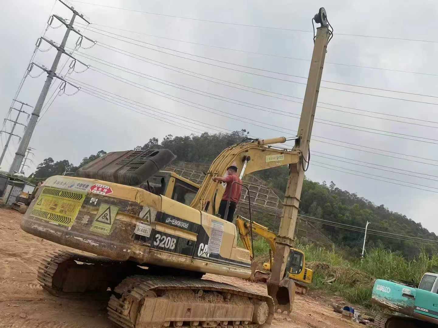 Buy Caterpillar 320B Used Excavator / 2 Used Caterpillar 320B Excavator 2016 Model / 2