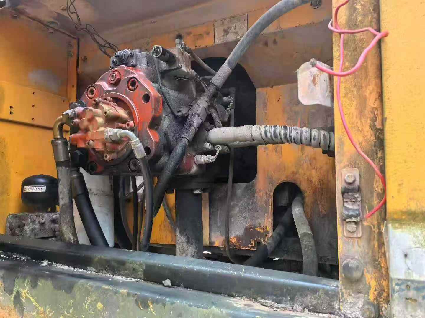 Used Hyundai R385LC-9T Excavator 2016 Model / 6