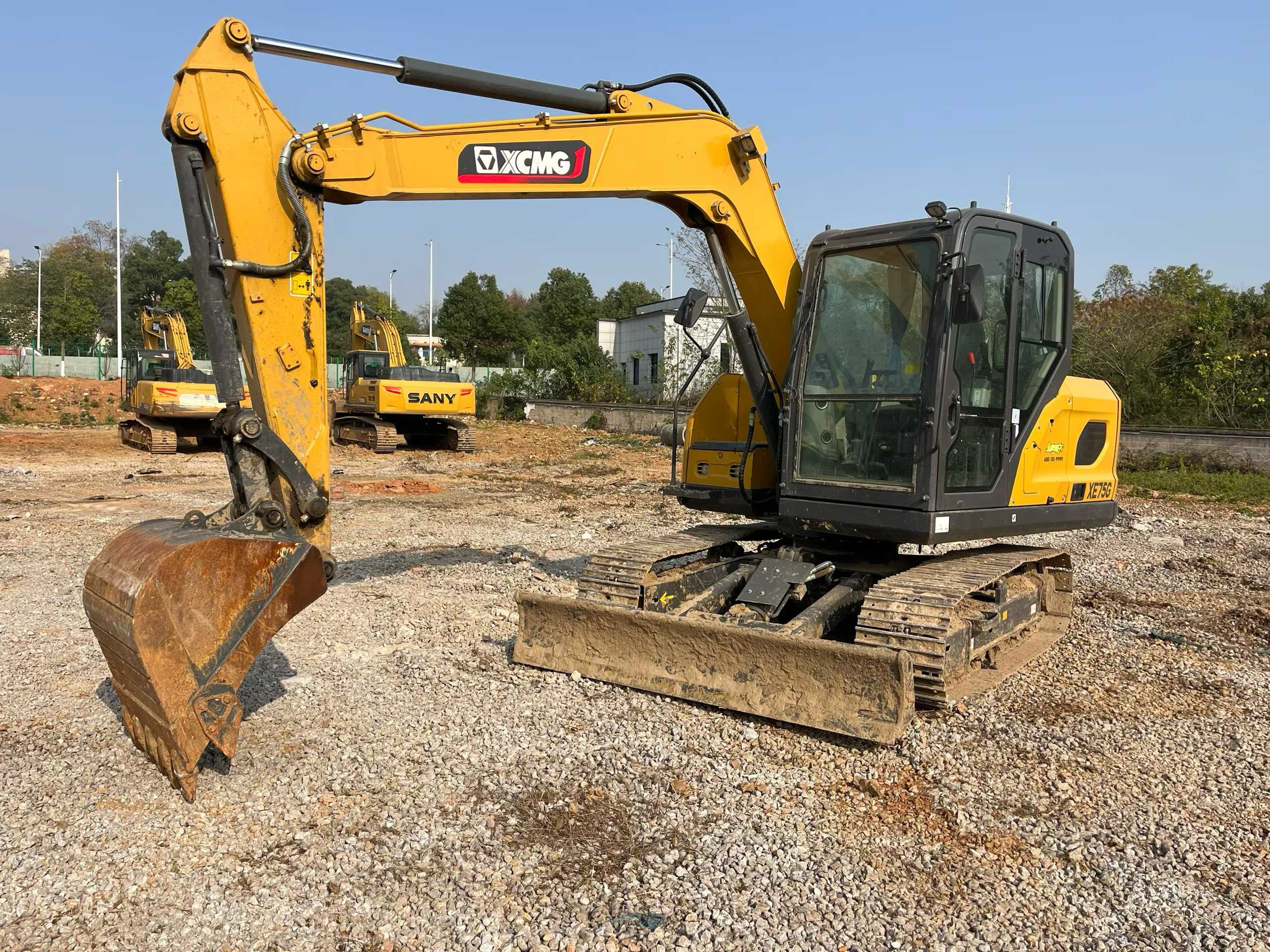 Used XCMG XE75WD Excavator 2016 Model / 2