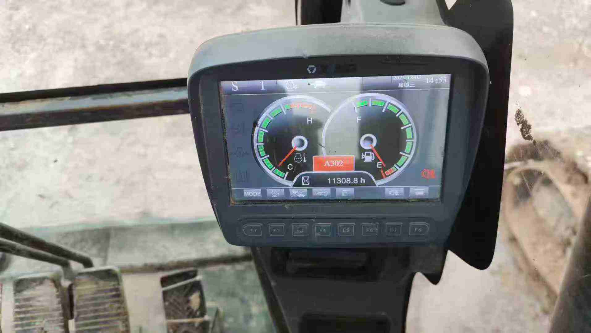 Used XCMG XE215 Excavator 2016 Model / 4