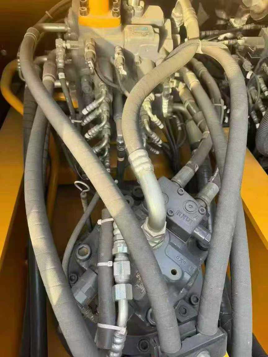 Used Kato HD1023 Excavator 2022 Model / 6