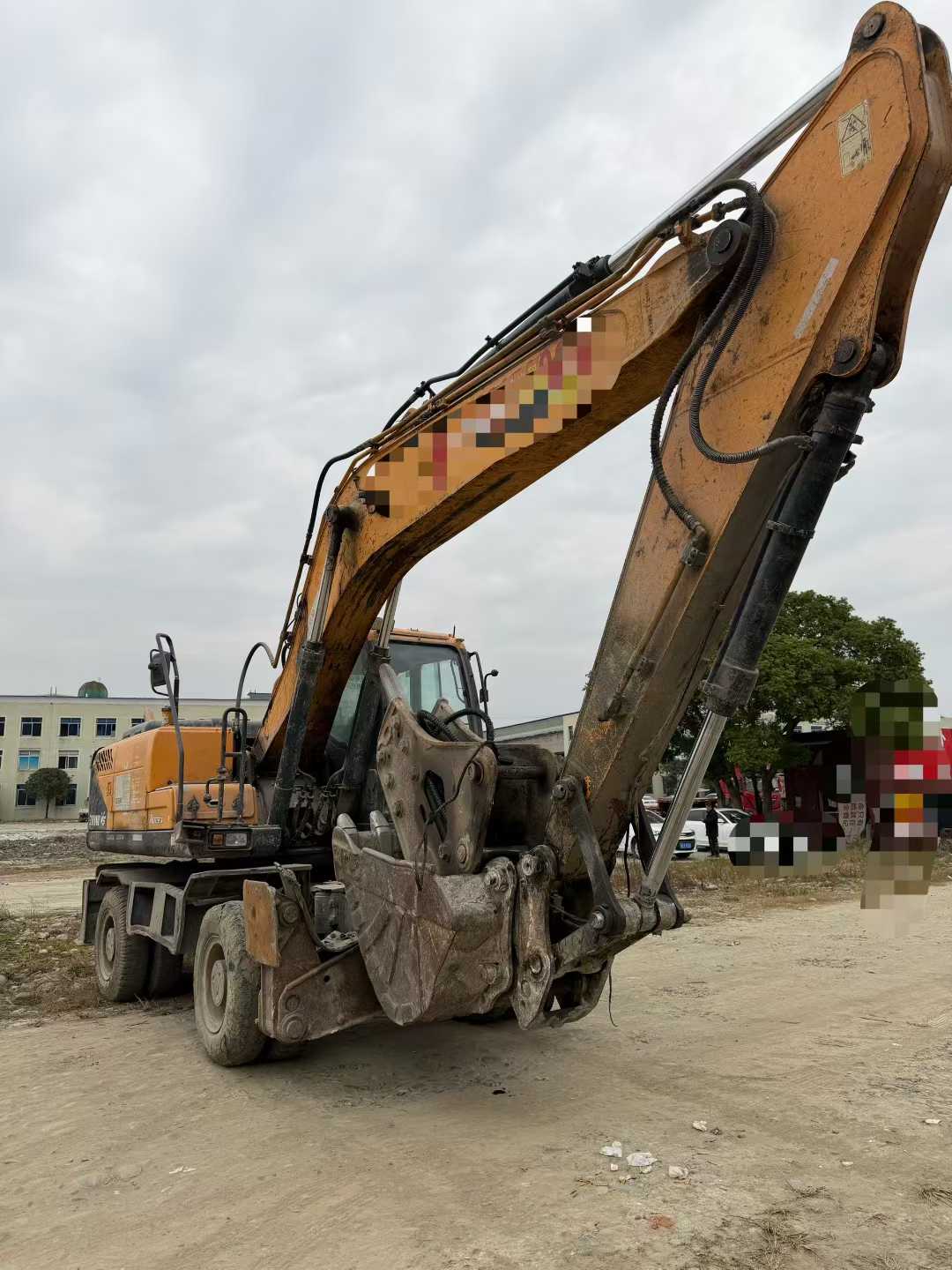 Buy Hyundai R210WVS Used Excavator / 2 Used Hyundai R210WVS Excavator 2018 Model / 2