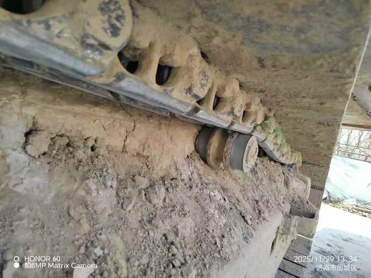 Used Hitachi ZAXIS200 Excavator 2021 Model / 4