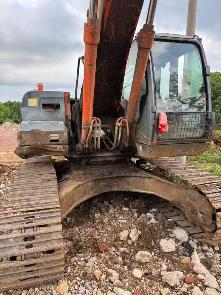 Used Hitachi ZW250 Excavator 2016 Model / 2