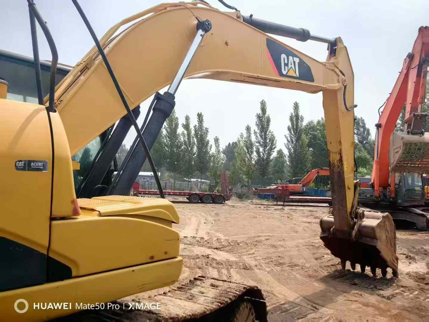 Used Caterpillar 320D Excavator 2011 Model / 9