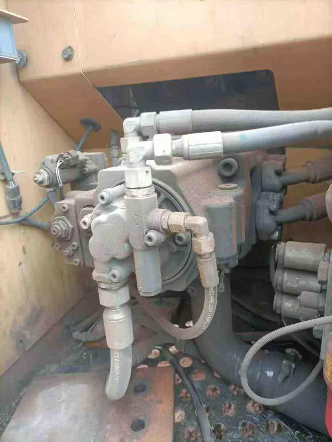 Used XCMG XE150 Excavator 2015 Model / 6