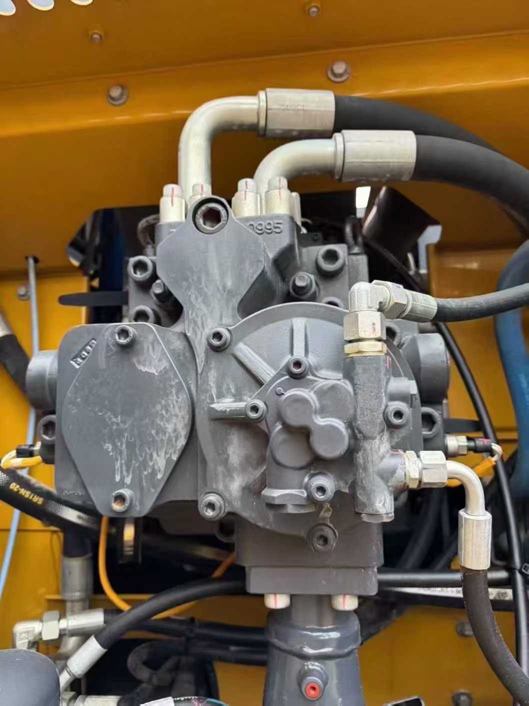 Used XCMG XE550DK Excavator 2021 Model / 4