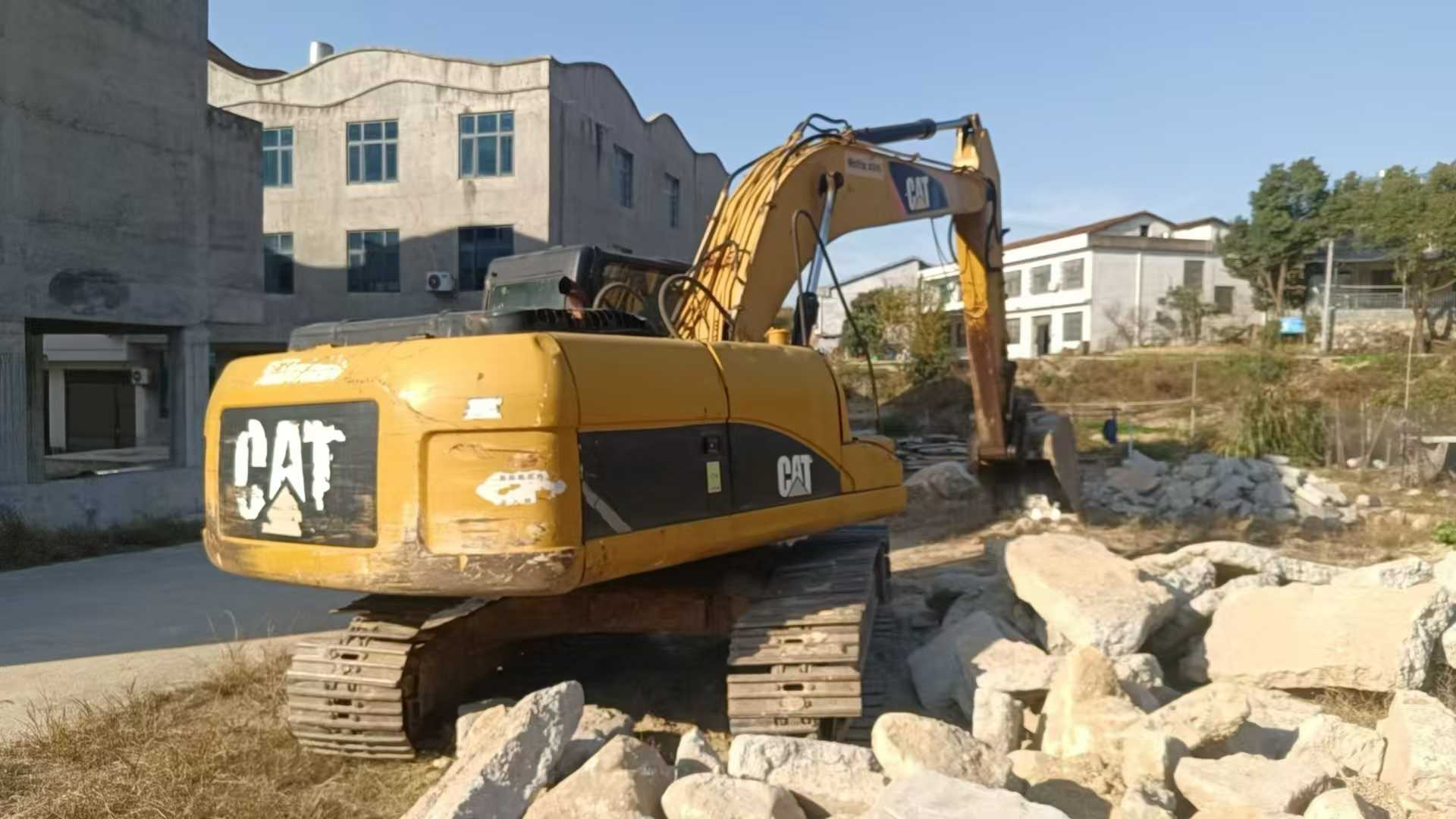 Used Caterpillar 320D Excavator 2012 Model / 2