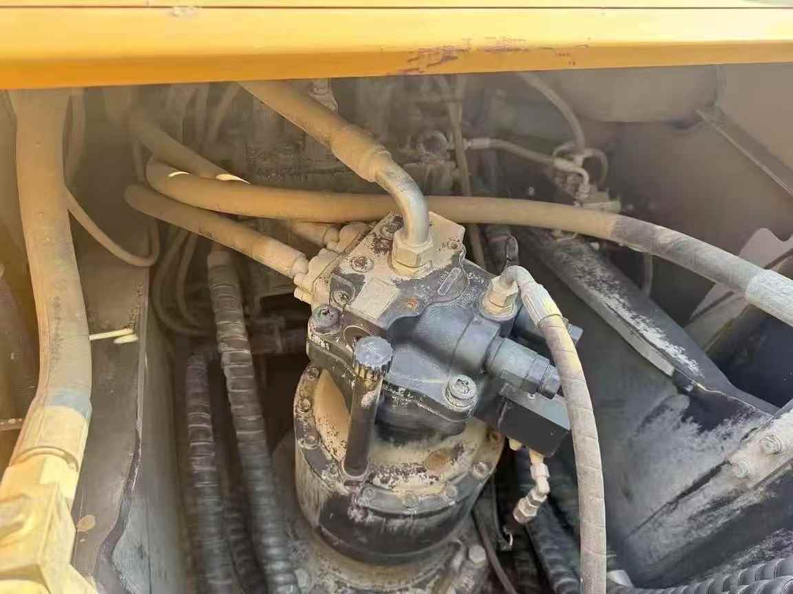 Used XCMG XE205GH Excavator 2020 Model / 3