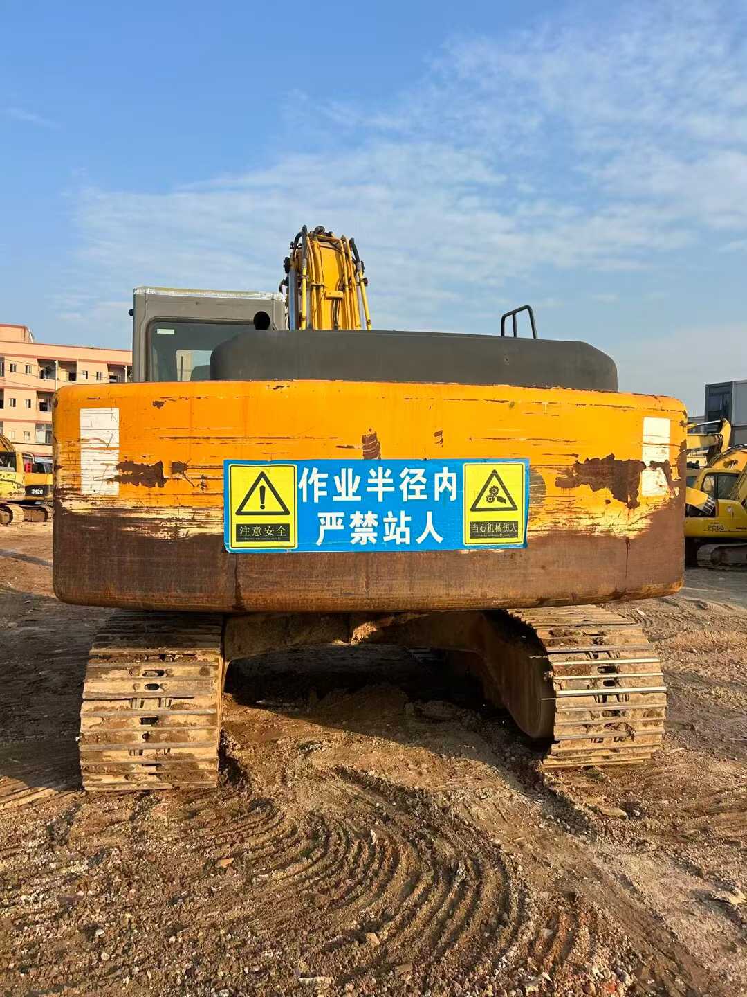 Used Kato HD820R Excavator 2016 Model / 9