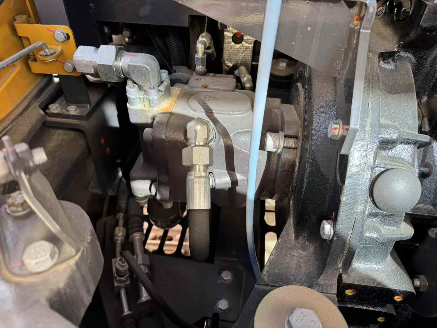 Used XCMG XE60 Excavator 2016 Model / 6