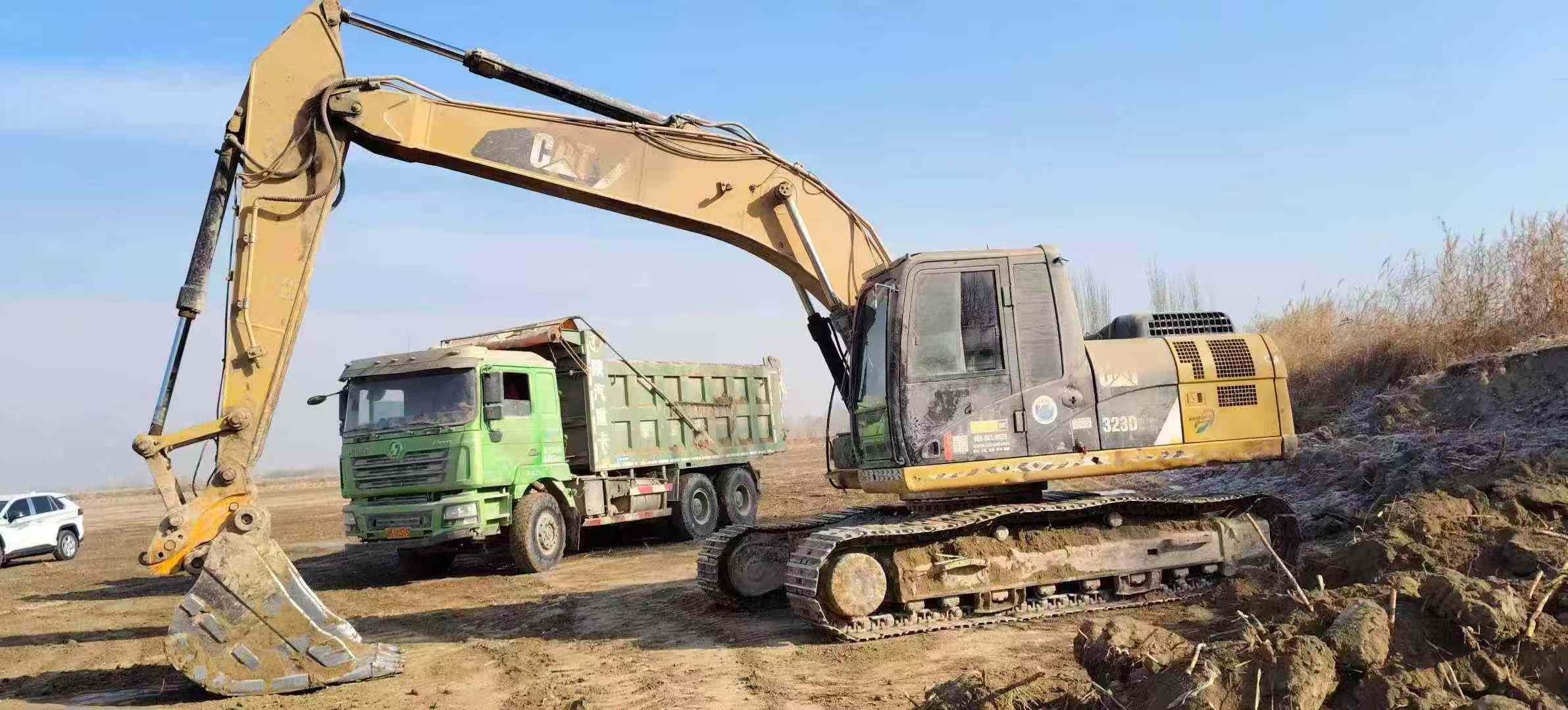Used Caterpillar 323 Excavator 2017 Model / 2
