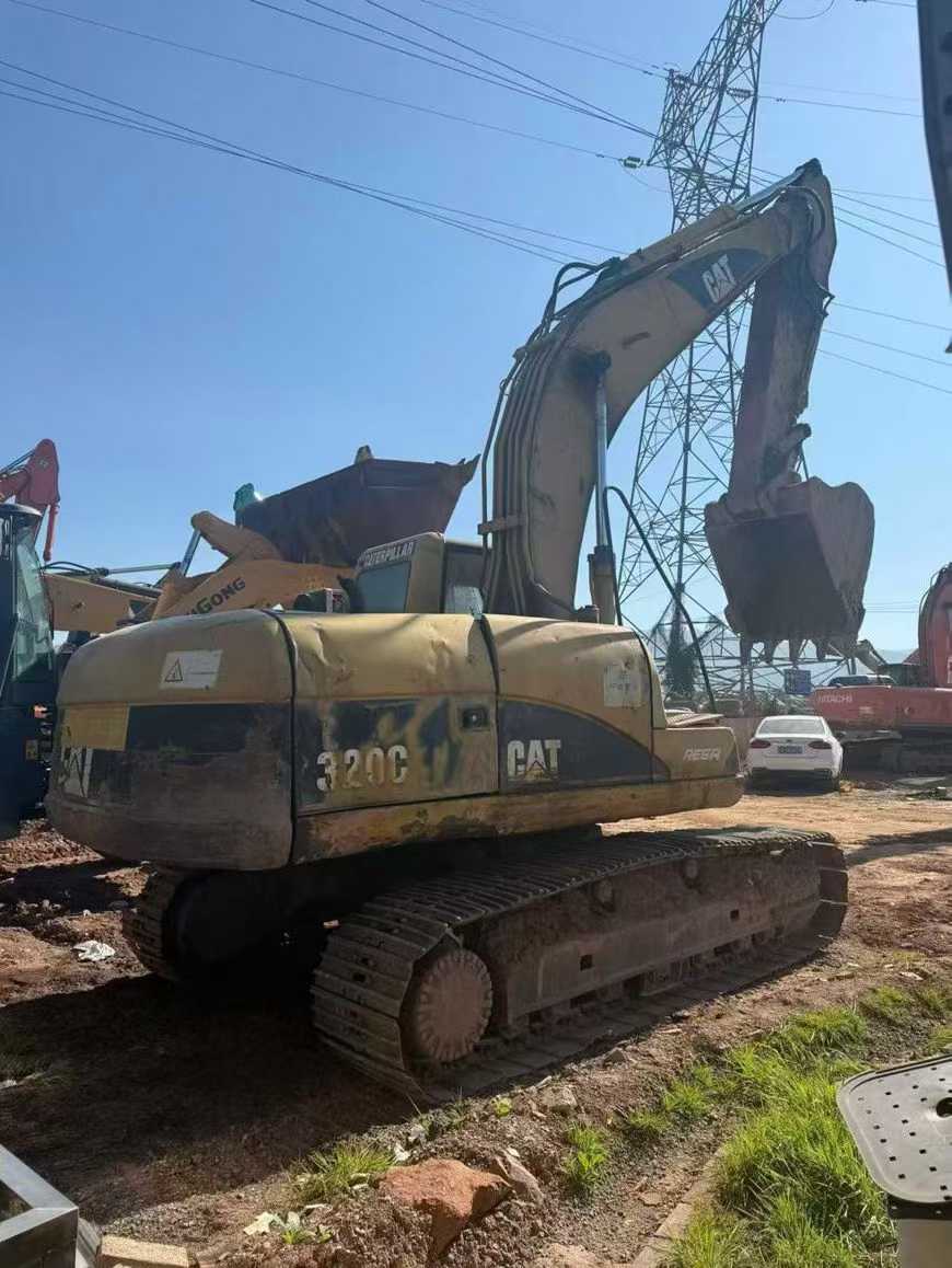 Used Caterpillar 320C Excavator 2016 Model / 3