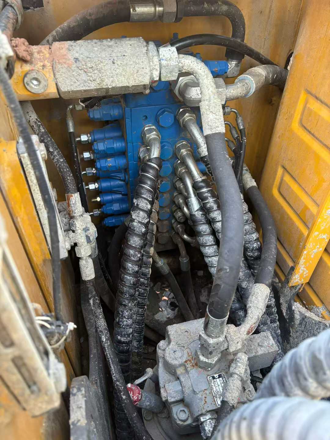 Used XCMG XE75WD Excavator 2018 Model / 8