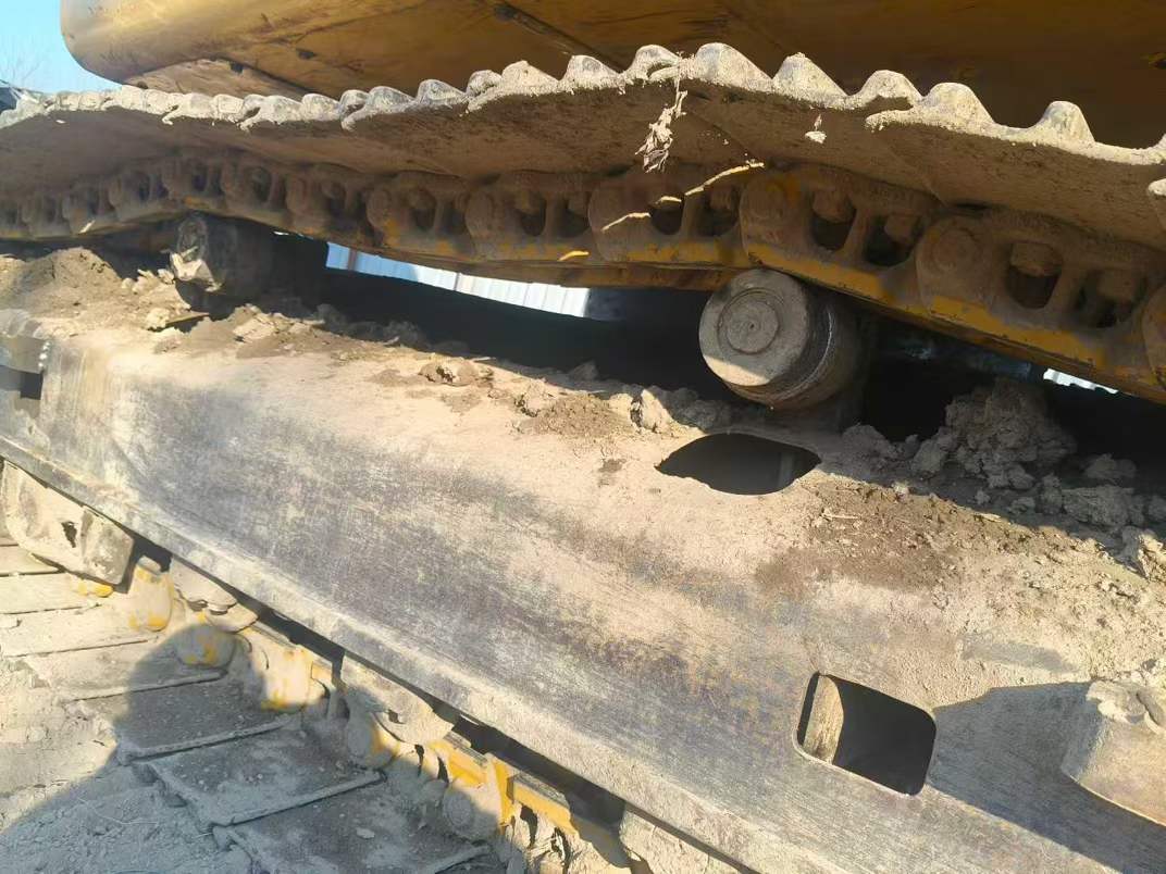 Used Caterpillar 323D2L Excavator 2017 Model / 9