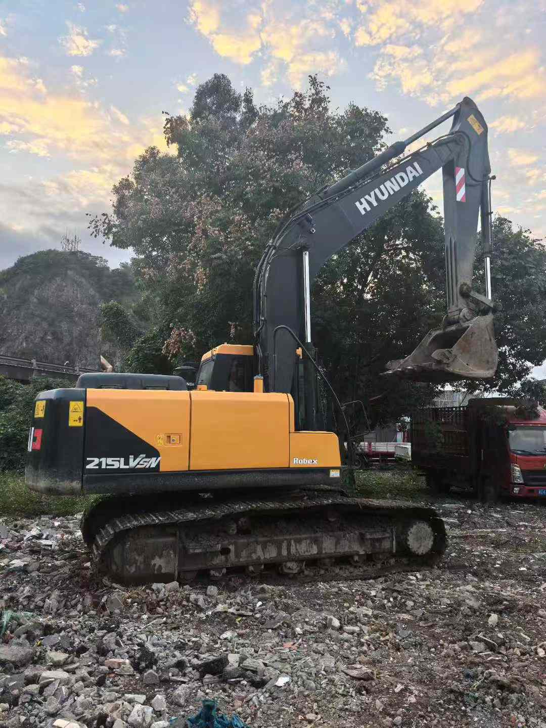 Used Hyundai R215VSN Excavator 2022 Model / 6