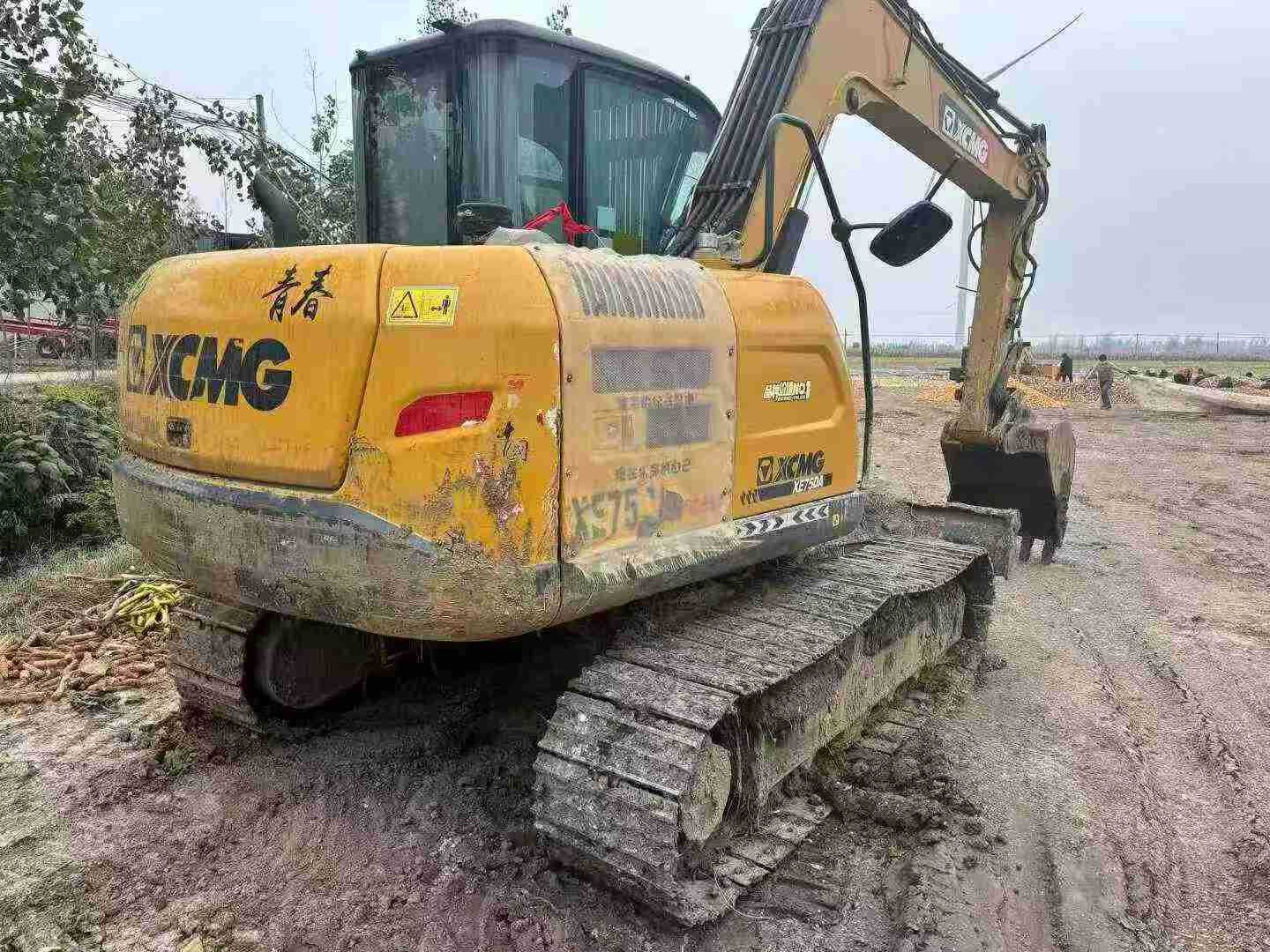 Used XCMG XE75WD Excavator 2022 Model / 6