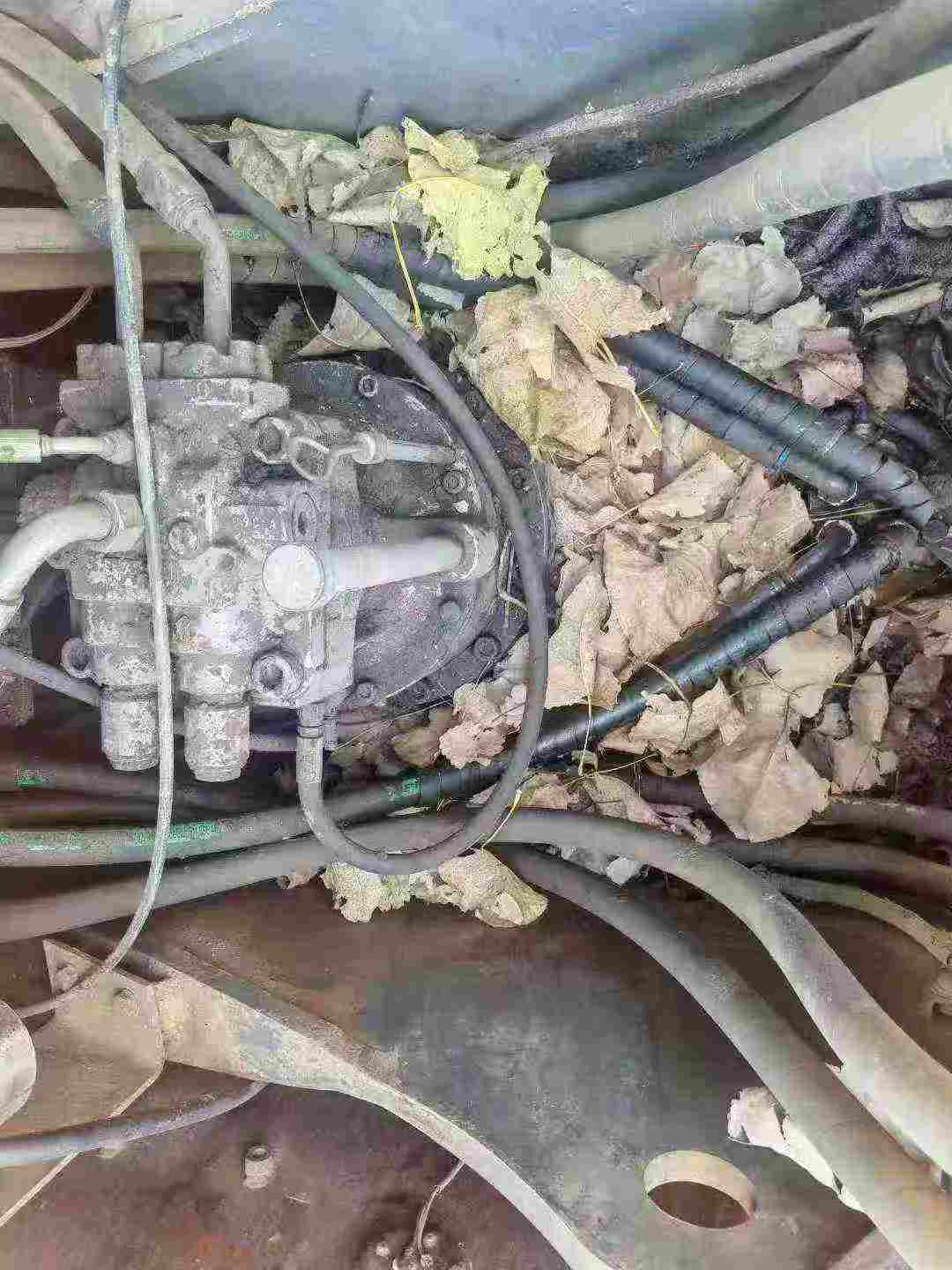 Used Hitachi ZAXIS200 Excavator 2011 Model / 3