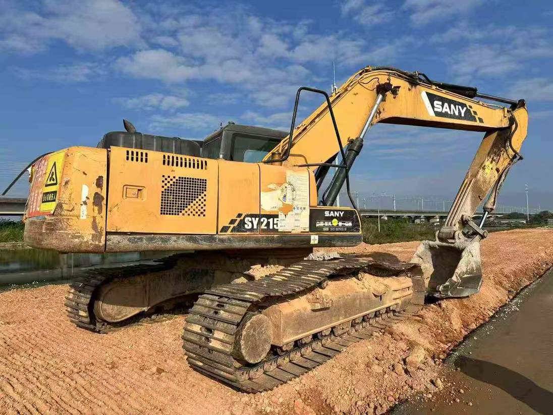 Used Sany SY215W Excavator 2016 Model / 3