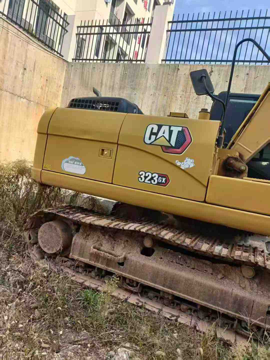 Buy Caterpillar 323 Used Excavator / 1
