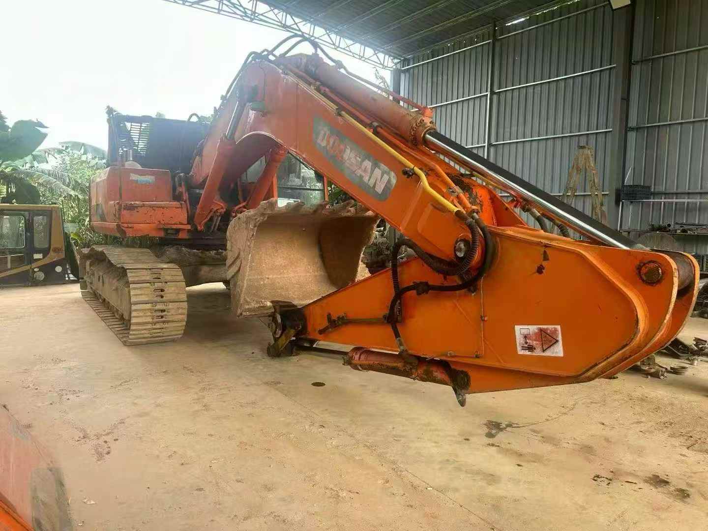 Used Doosan DL300 Excavator 2016 Model / 2