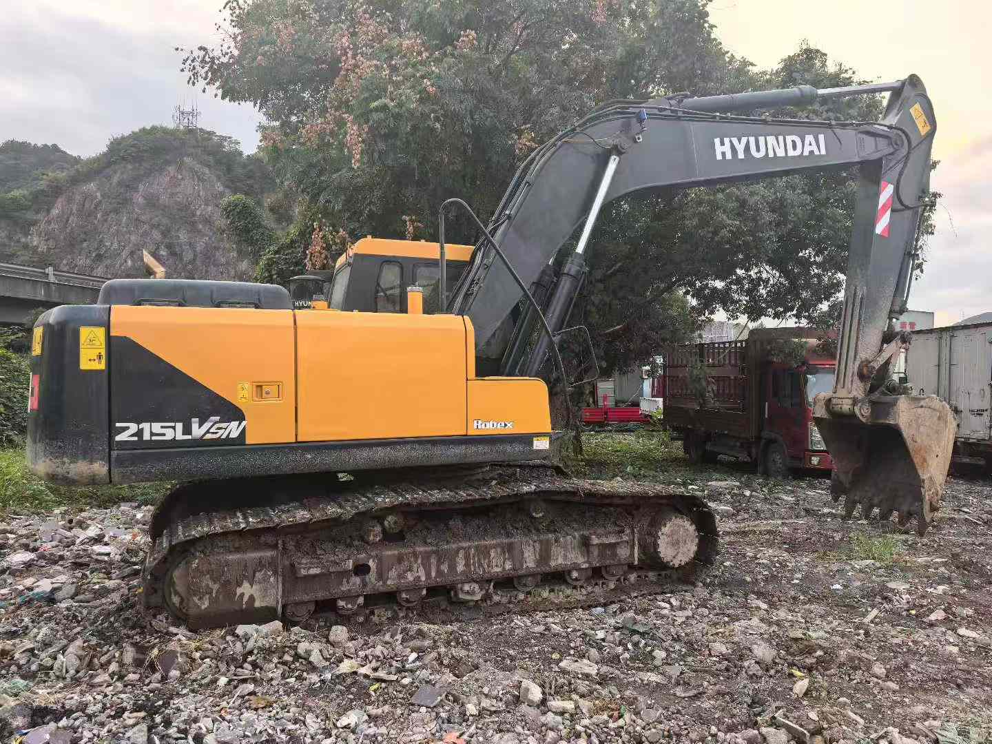 Used Hyundai R215VSN Excavator 2022 Model / 8