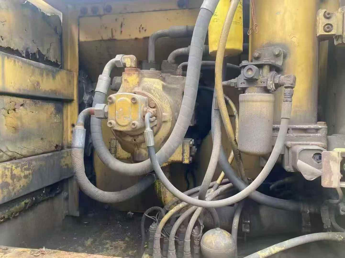 Used Caterpillar 320B Excavator 2016 Model / 6