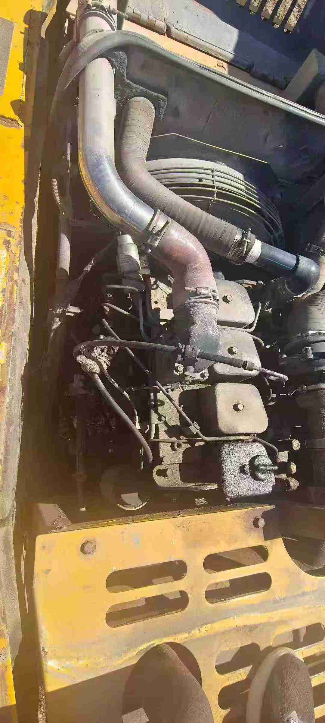 Used XCMG XE150 Excavator 2011 Model / 4