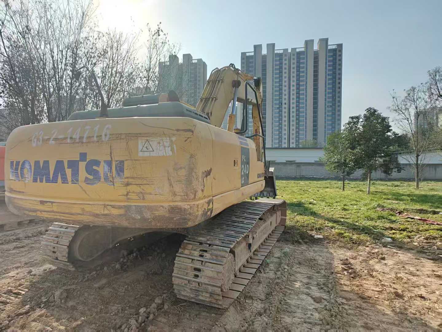 Used Komatsu PC220 Excavator 2014 Model / 2