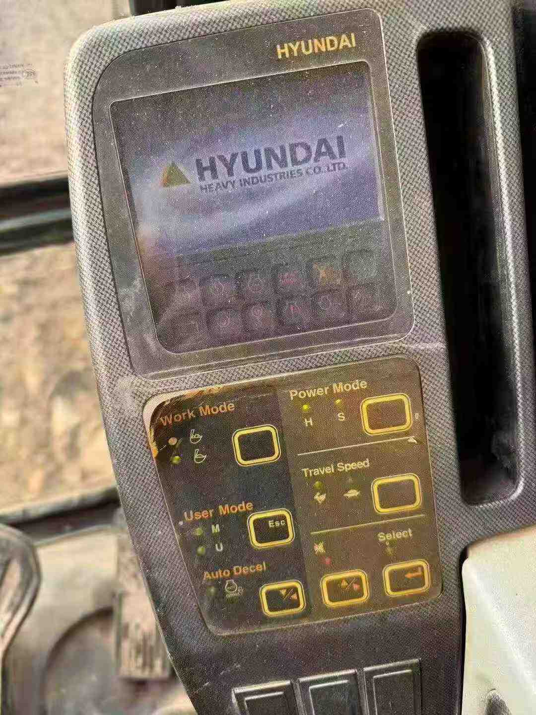 Used Hyundai R215VS Excavator 2019 Model / 4