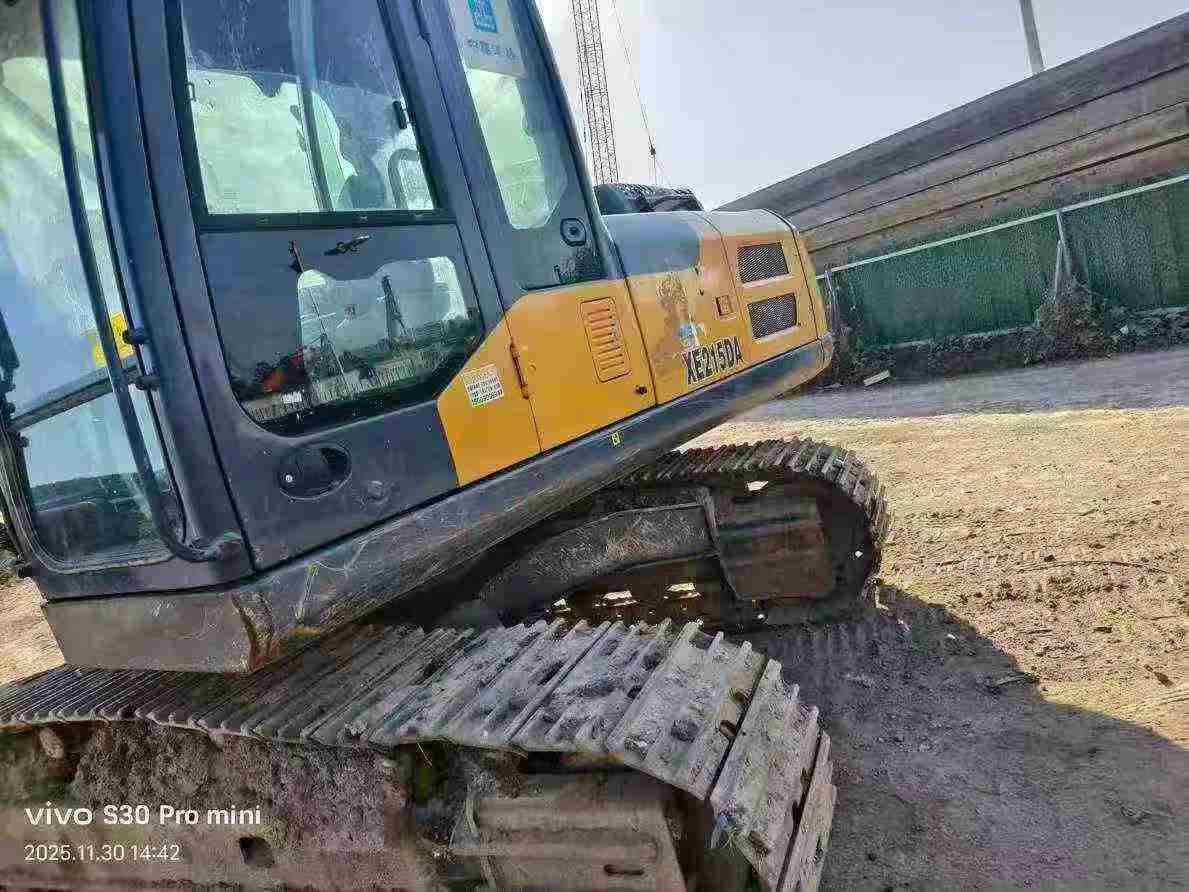 Used XCMG XE205GH Excavator 2021 Model / 3