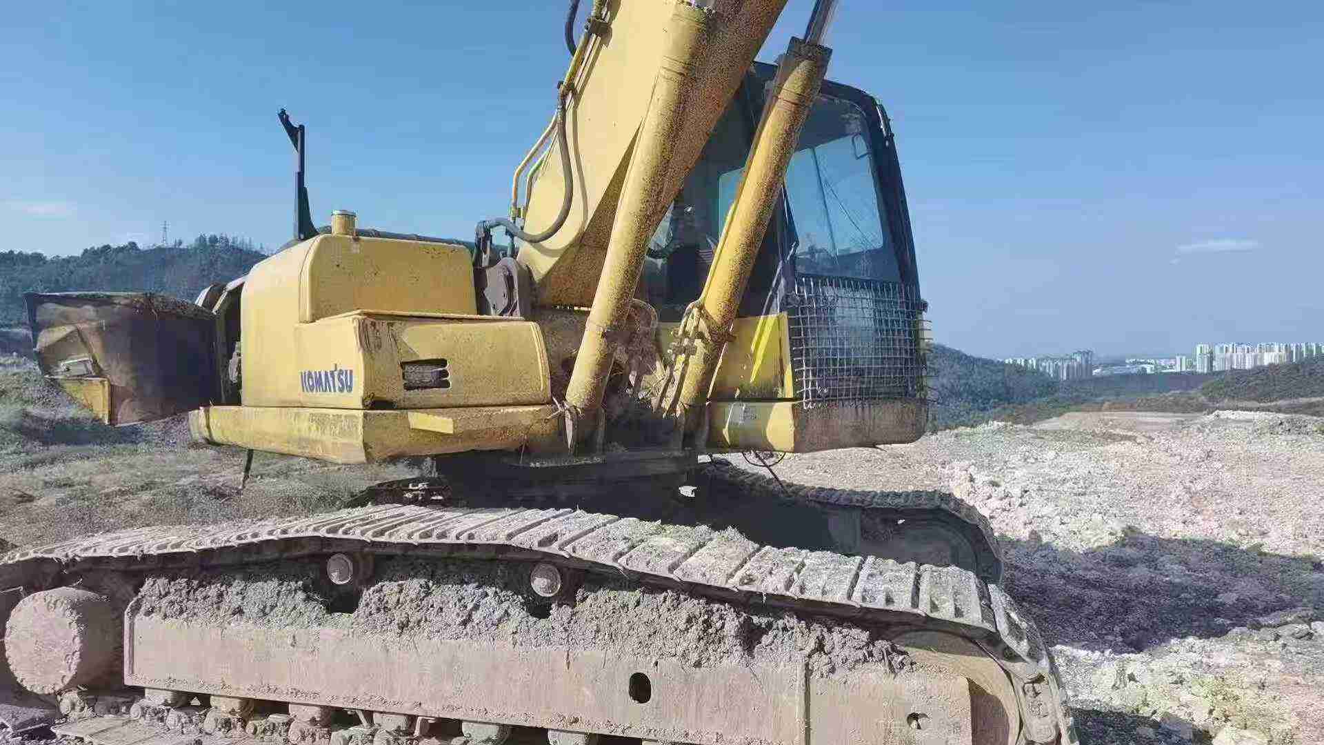 Used Komatsu PC220-8 Excavator 2016 Model / 4