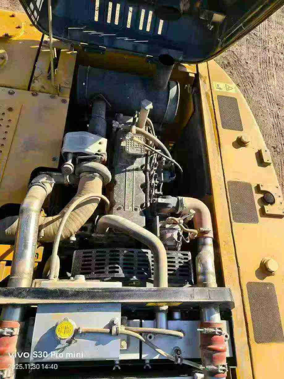 Used XCMG XE205GH Excavator 2021 Model / 8