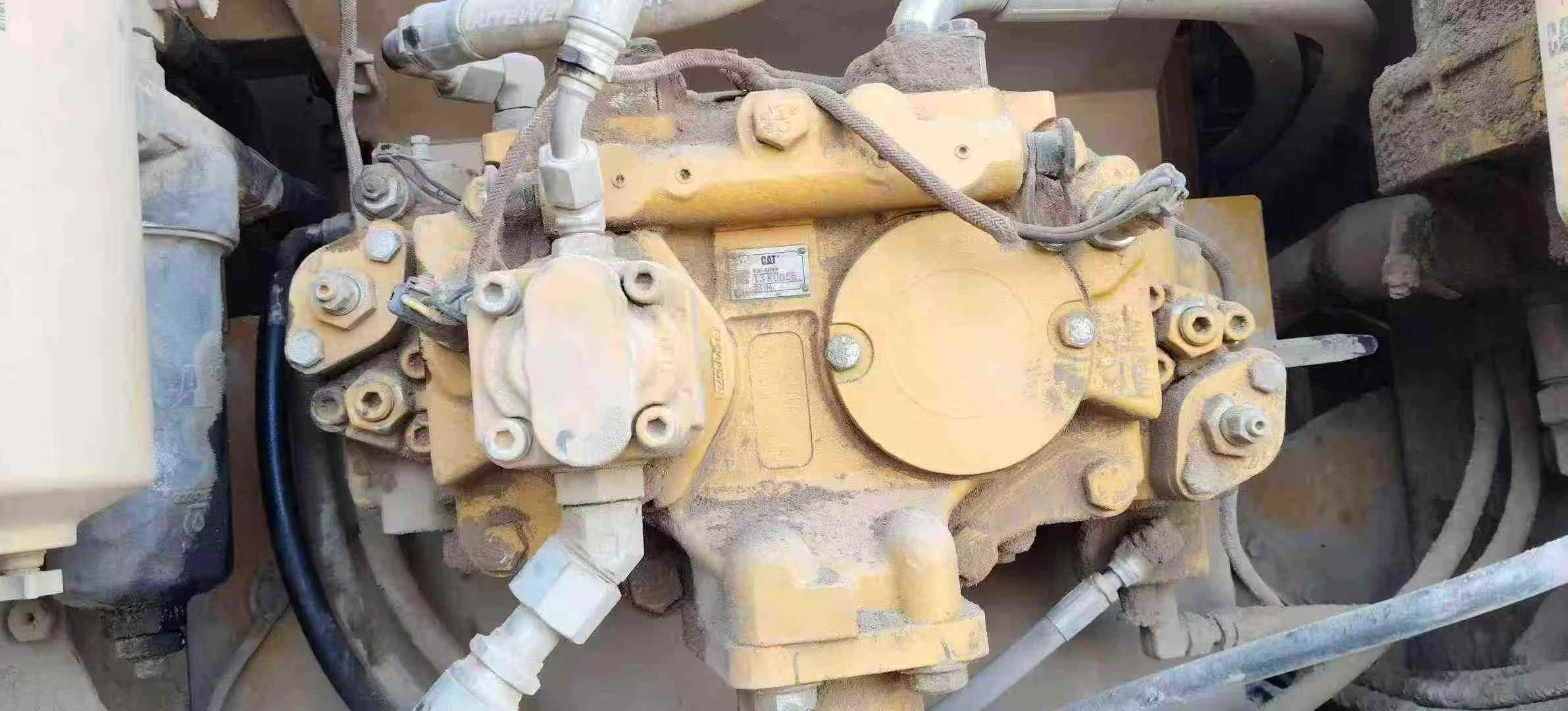 Used Caterpillar 323 Excavator 2017 Model / 7