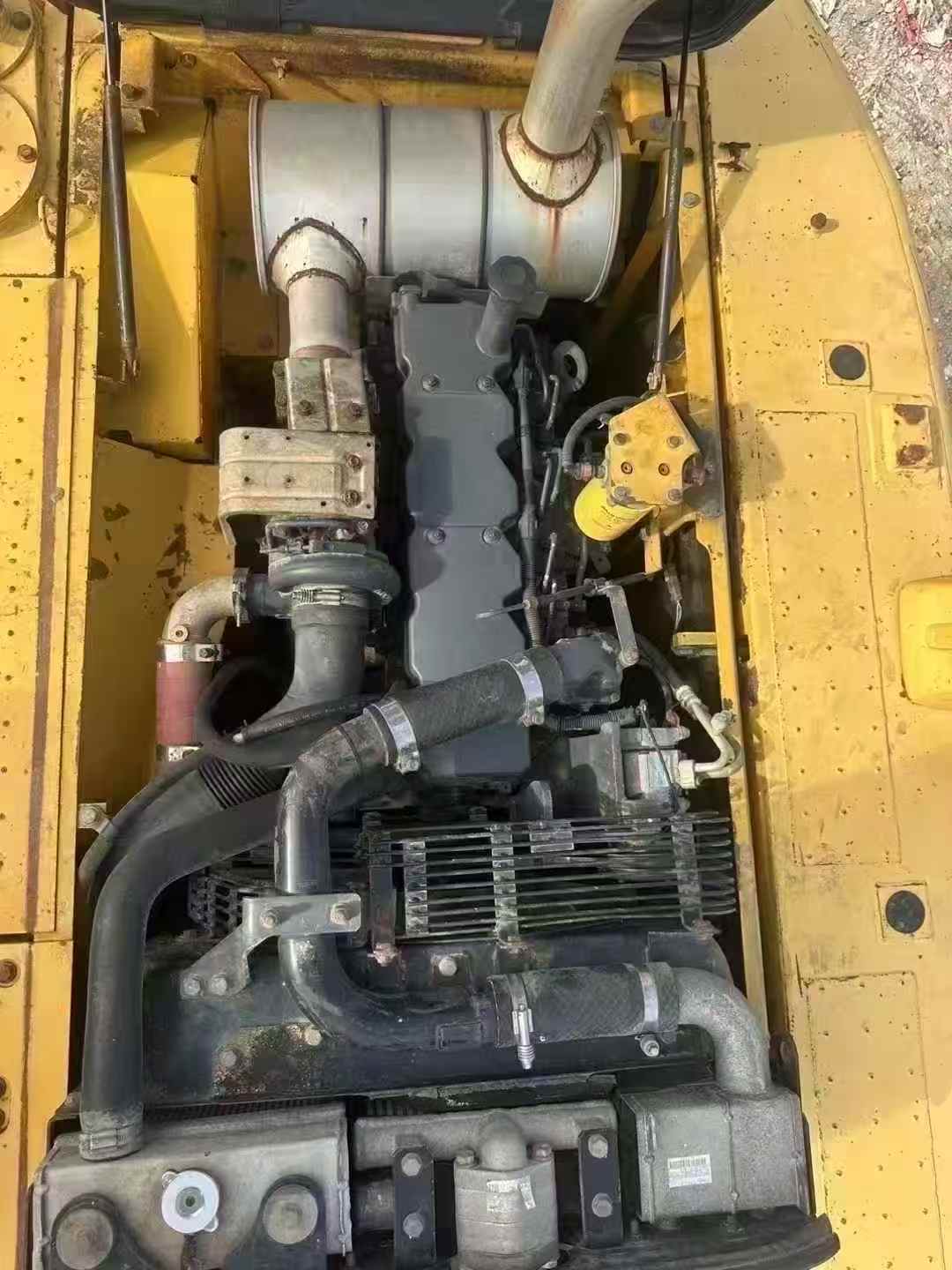 Used Komatsu PC200 Excavator 2016 Model / 2