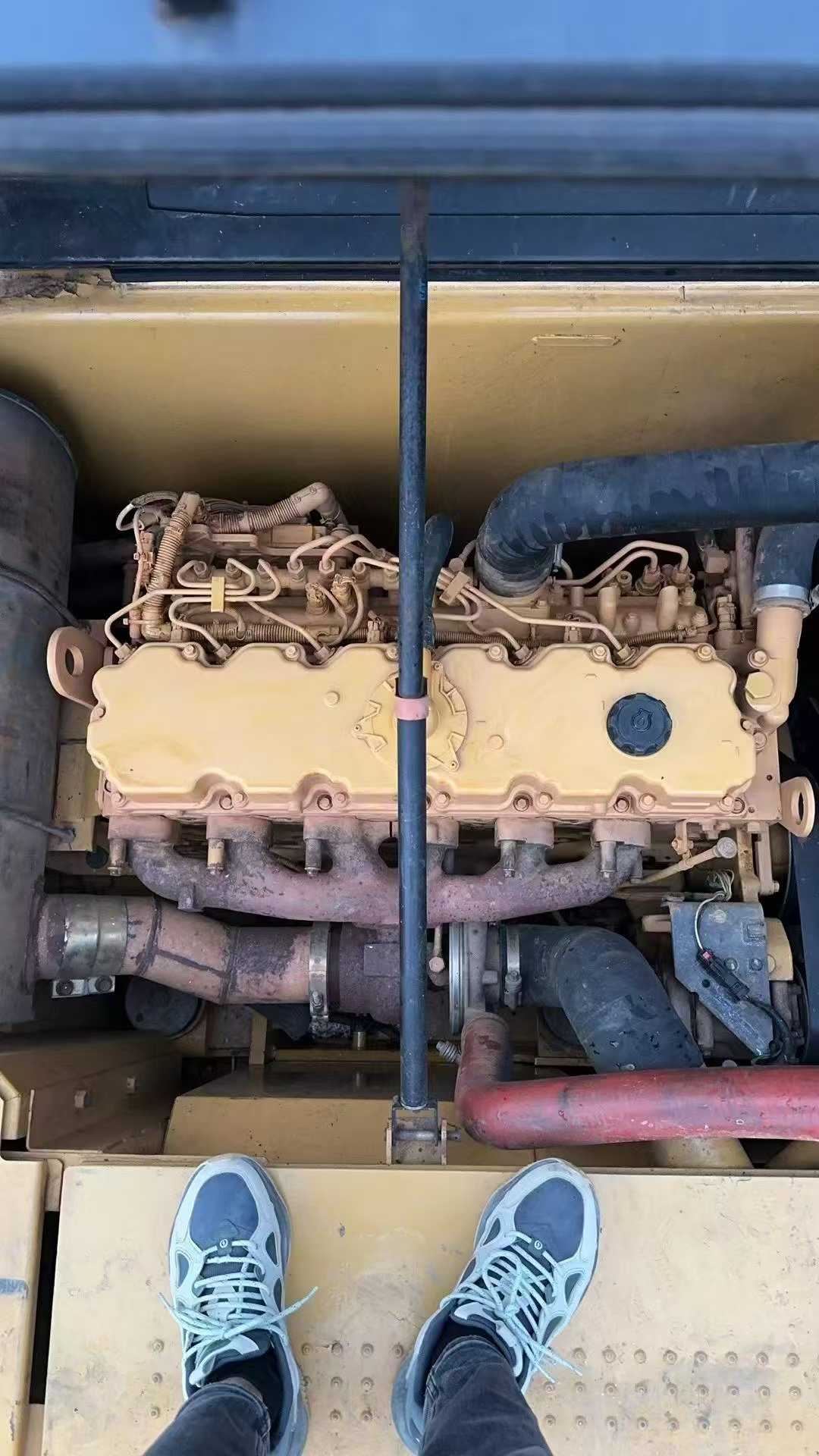 Used Caterpillar 323 Excavator 2015 Model / 4