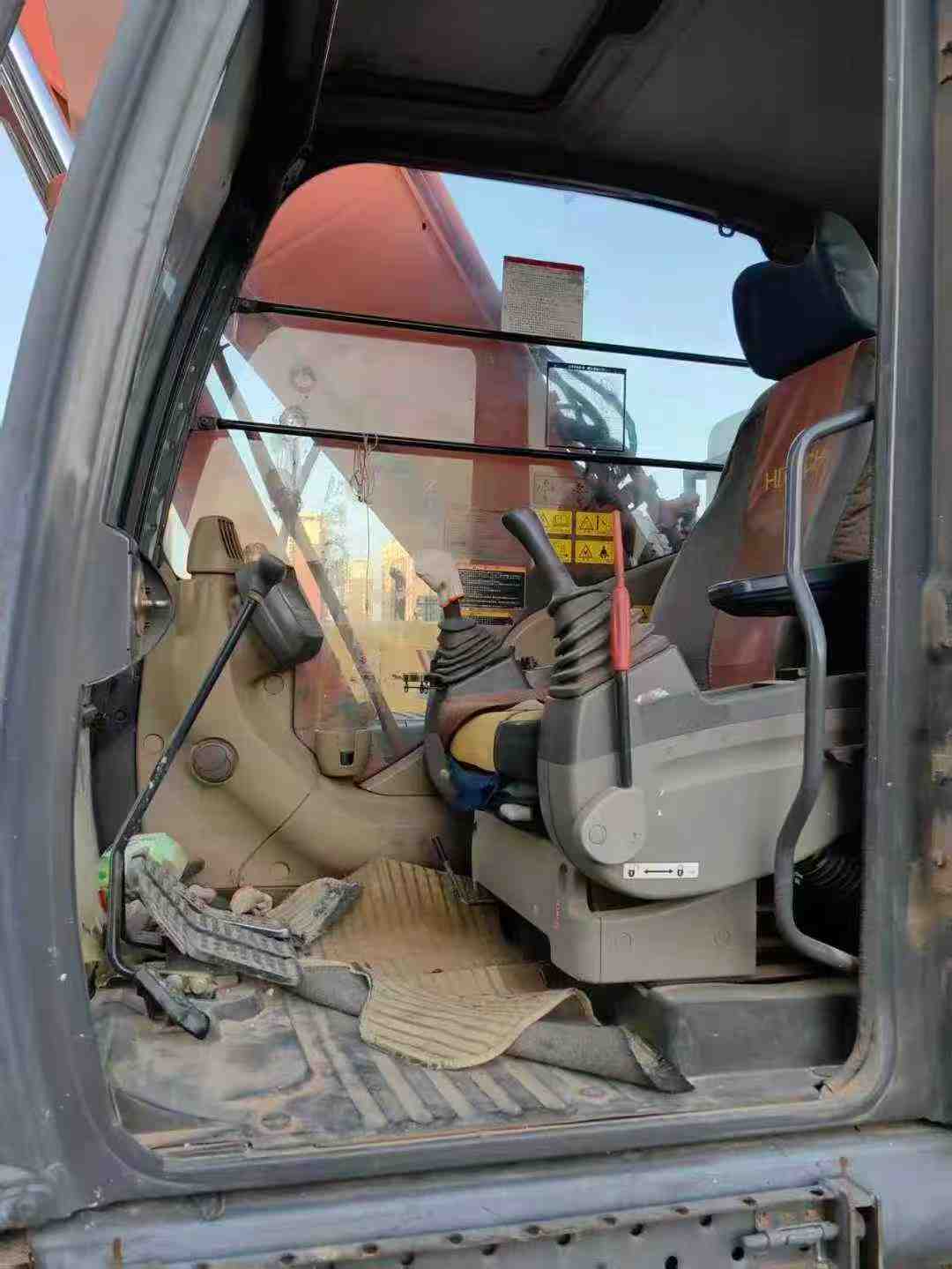 Used Hitachi ZAXIS200 Excavator 2012 Model / 5