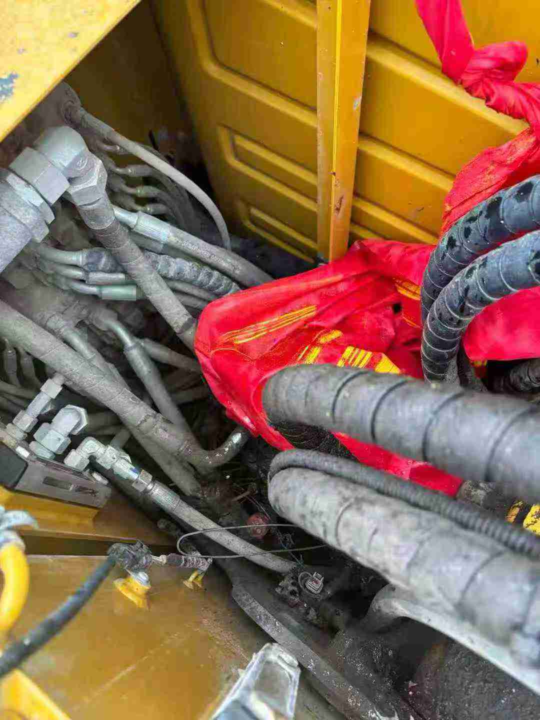 Used XCMG XE75WD Excavator 2022 Model / 3