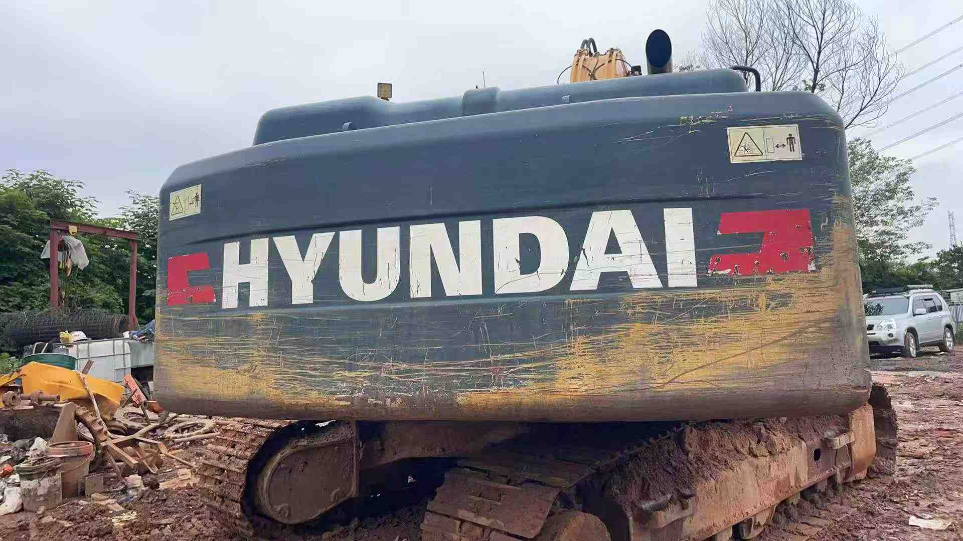 Used Hyundai R215VS Excavator 2020 Model / 3