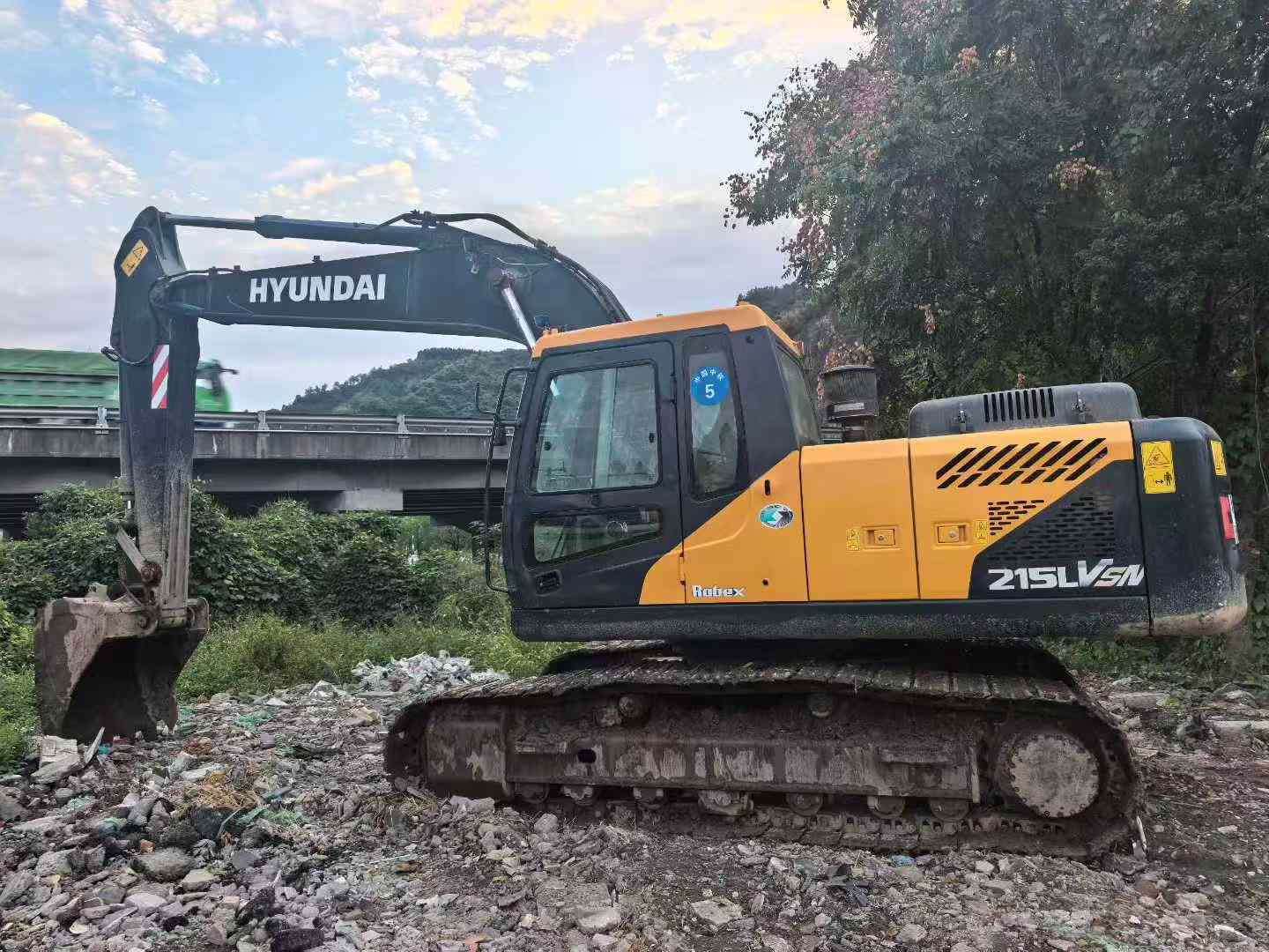 Used Hyundai R215VSN Excavator 2022 Model / 5